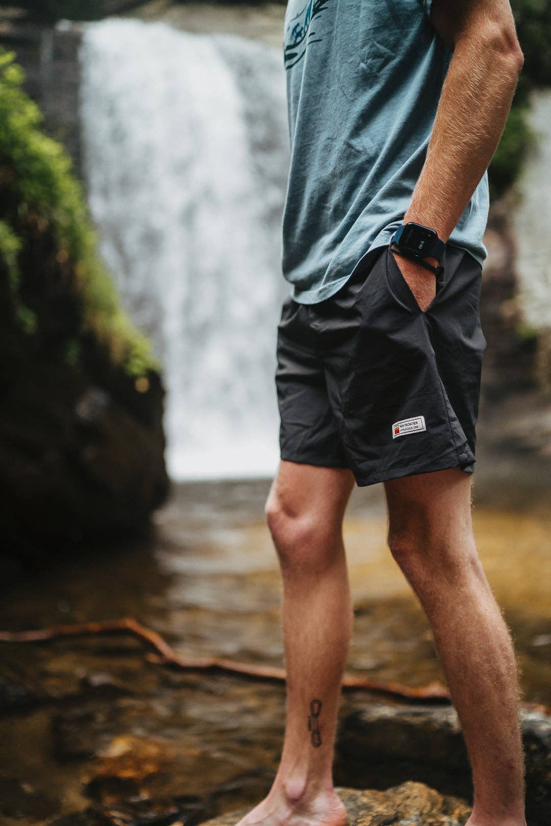 Journey Tech 7" Short