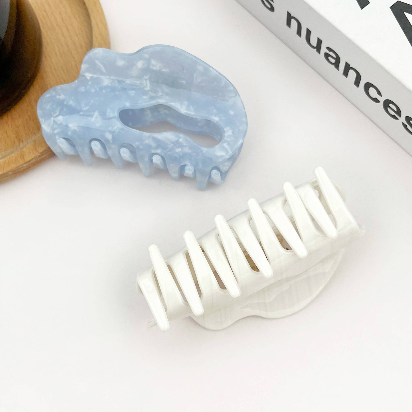 Hollow Cloud Claw Hair Clip