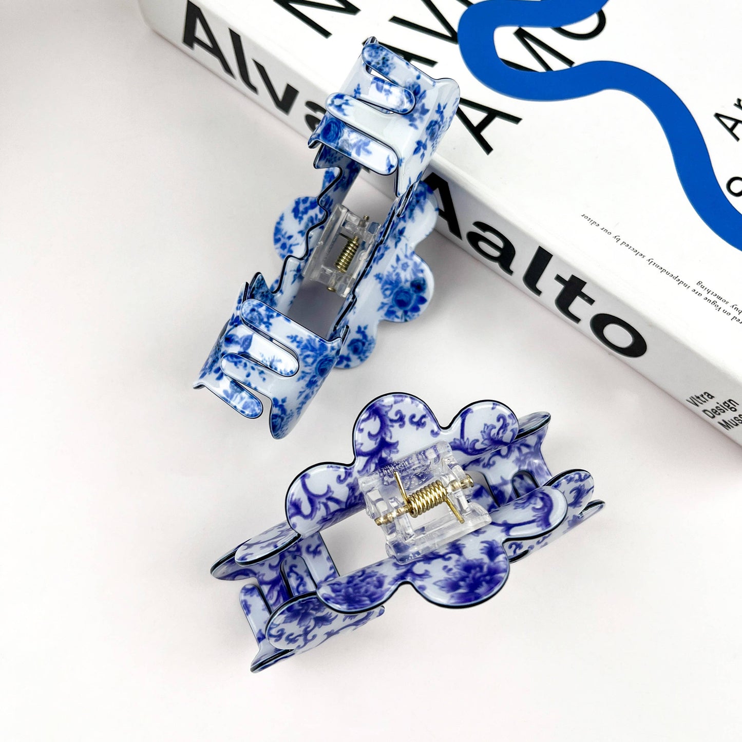 Elegant Blue Wave Hair Clip