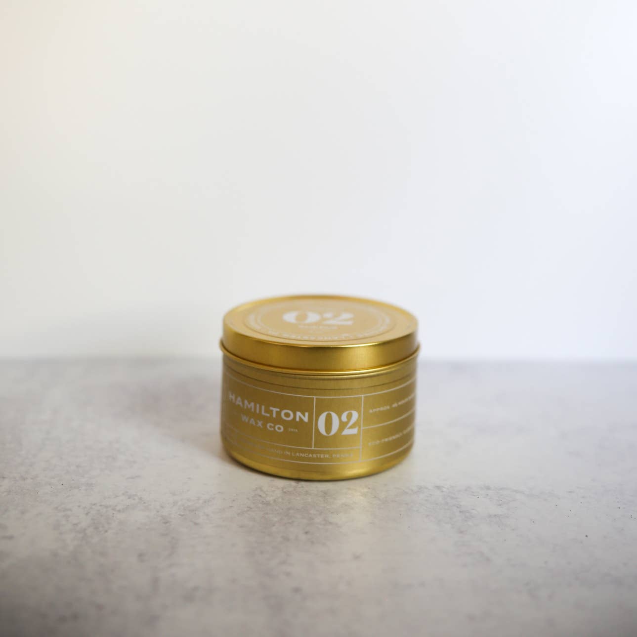 02 Fresh Basil Scented Candle - Gold Tin