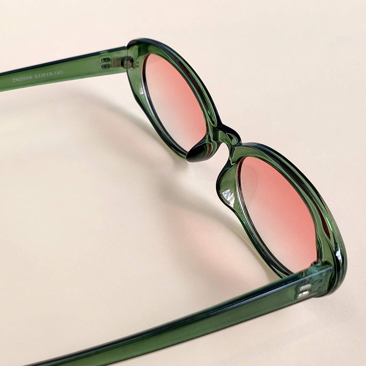 SMALL OVAL SUNGLASSES