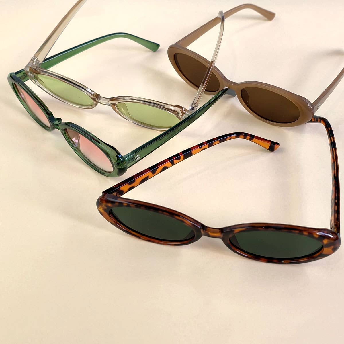 SMALL OVAL SUNGLASSES
