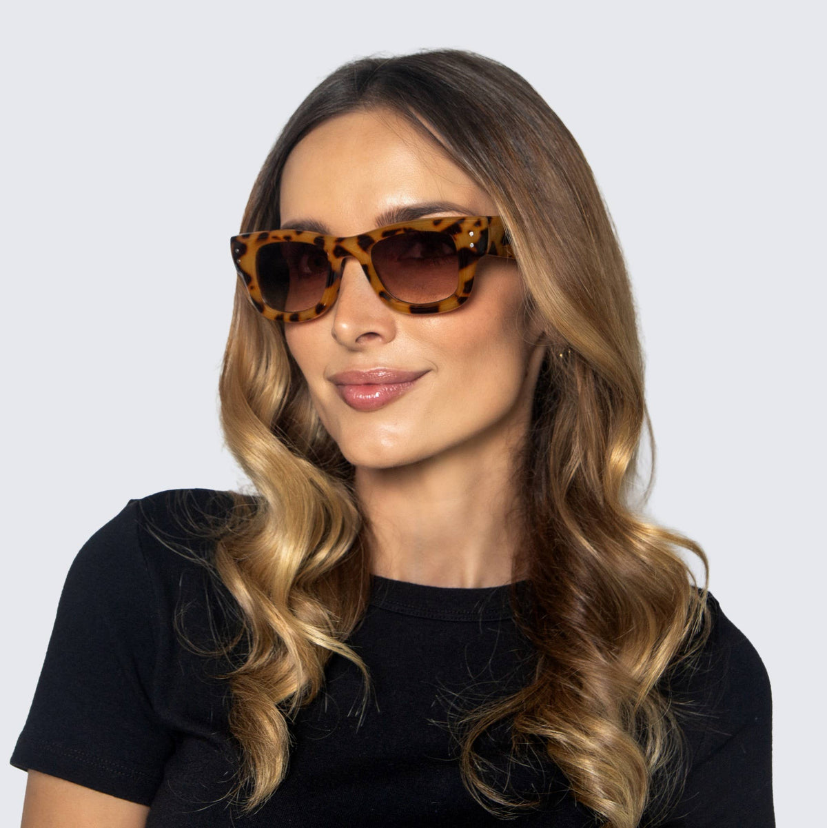 District - Square Sunglasses